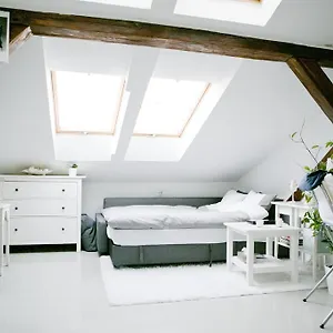 Hoza Attic , Warszawa Polska
